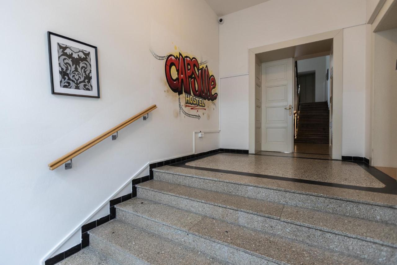 Capsule Hostel Andel Centre Spirit براغ المظهر الخارجي الصورة