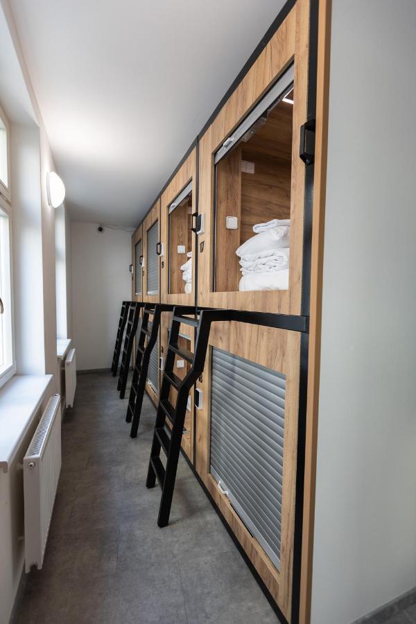 Capsule Hostel Andel Centre Spirit براغ المظهر الخارجي الصورة